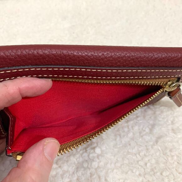 DOONEY & BOURKE Dark Red/Tan Leather Trifold Continental CLAREMONT Wallet - Picture 5 of 12